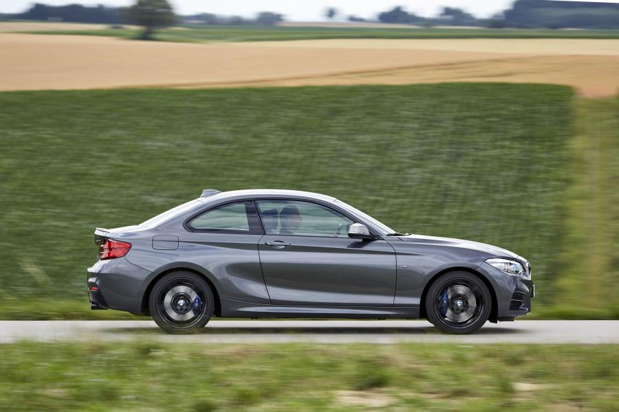  BMW M240i xDrive Coupe 2017 года  (WW) (фото 59 из 116)